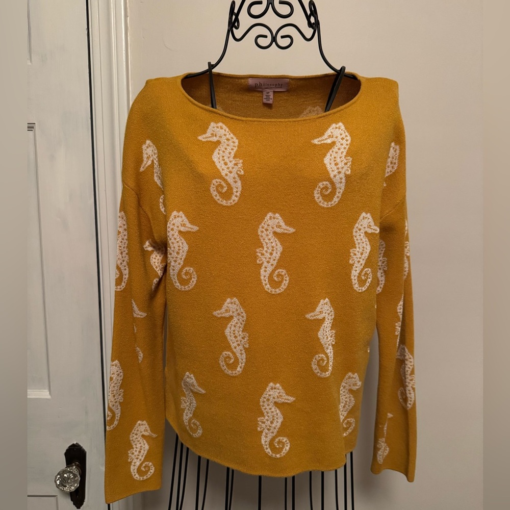 Philosophy Gold and White Crew Neck Sweater with Nautical Seahorse Design